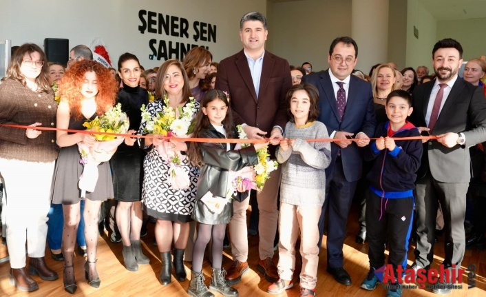 ATAŞEHİR BELEDİYESİ ‘KARŞIT SANAT’ SERGİSİNE EV SAHİPLİĞİ YAPTI