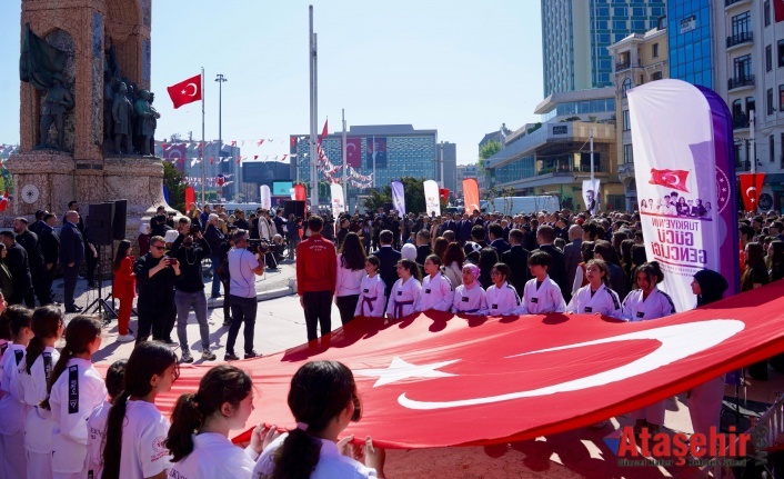 19 MAYIS’IN 106’NCI YILINDA TAKSİM’DE ANMA TÖRENİ DÜZENLENDİ