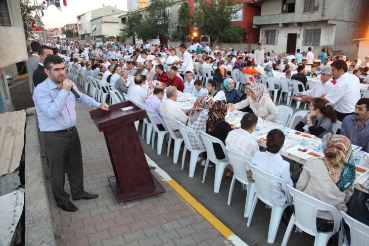 Sultanbeyi'de Bu defa sofralar Fatih Mahallesi için kuruldu