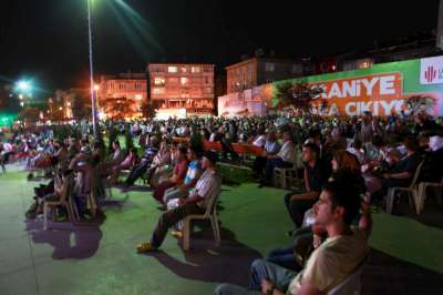 ÜMRANİYELİLER YAZLIK SİNEMAYI SEVDİ