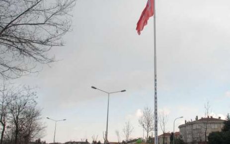 96 Metrelik Türk Bayrağı Tuzla’da Dalgalanıyor