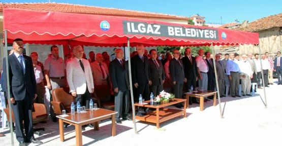 Aktaş Köyü Hacı Ahmet Yeşil Camii İbadete Açıldı
