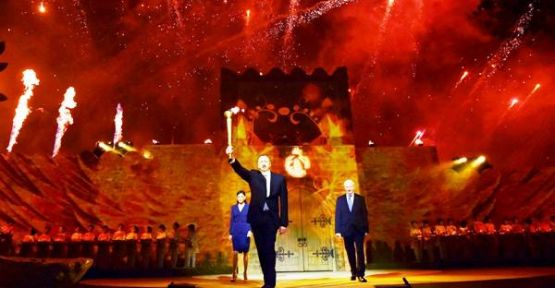 Aliyev, Bakü 2015 Avrupa Oyunları Meşalesi Yaktı