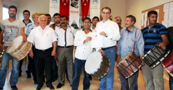 Ataşehir’de Ramazan Davulcuları Yetki Belgelerini Aldı