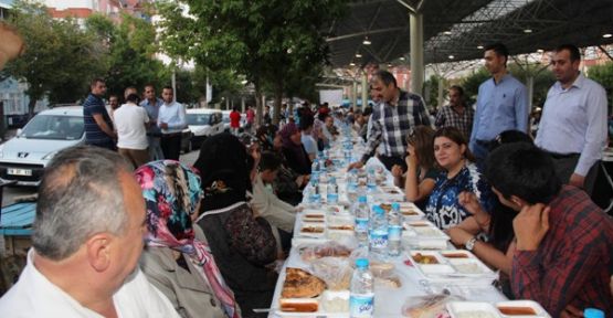 Çankırı'da Binler, Mahalle İftarlarında Buluşuyor