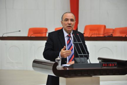 CHP Milletvekili Ferit Mevlüt Aslanoğlu hayatını kaybetti
