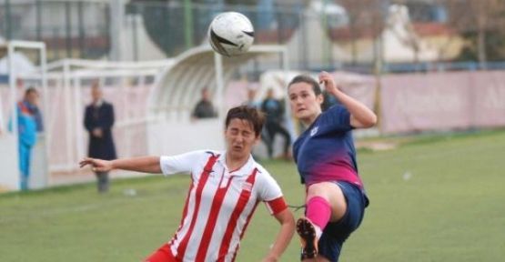 Konak Belediyespor ile Ataşehir Belediyespor 1 - 1 berabere kaldı,