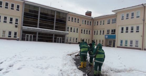 Maltepe'de Okul ve ibadethanelere “kara kış” desteği