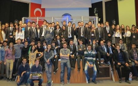 Robotlar İstanbul'da yarıştı