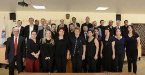 Maltepe Belediyesi siyaha büründü