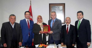Çankırı'da Kadın girişimci Alıç Sirkesi ile ödül aldı