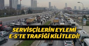 E-5'te Servisçiler yolu kapattı