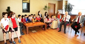 Öğrenciler Ataşehir Belediyesi’ni ziyaret ettiler