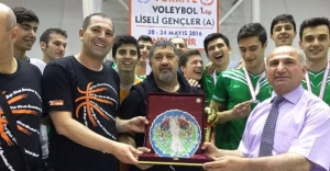 BOSTANCI DOĞA ANADOLU LİSESİ VOLEYBOL ŞAMPİYONASI'NDA TÜRKİYE BİRİNCİSİ OLDU