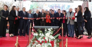Kılıçdaroğlu, Ataşehir'de 14 projenin açılış törenine katıldı.