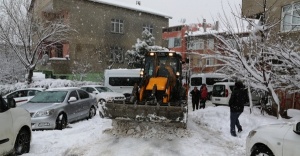 ATAŞEHİR’DE KARLA MÜCADELE ÇALIŞMALARI  SÜRÜYOR