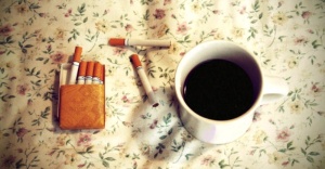 Kafein ve nikotin tüketiminin fazlası duygularımızla oynuyor