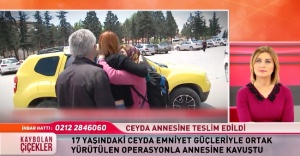 ACILI ANNE 20 YILDIR GÖREMEDİĞİ KIZINA KAVUŞTU