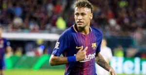 Tarihin en pahalı transferi, Neymar resmen PSG'de.