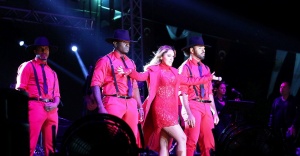 HADİSE'DEN ATAŞEHİR'DE MUHTEŞEM KONSER