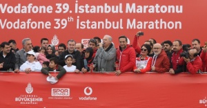 VODAFONE 39. İSTANBUL MARATONU YÜZ BİNLERİN KATILIMIYLA GERÇEKLEŞTİ