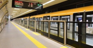 Sürücüsüz metrodan 4 günde 292 bin kişi yolculuk yaptı