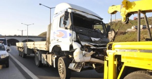 Ataşehir TEM'de Zincirleme Kaza! 6 Araç Birbirine Çarptı