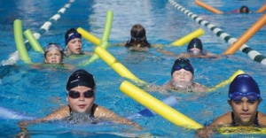 Ataşehir’de Çocuklar için yüzme havuzu faaliyette