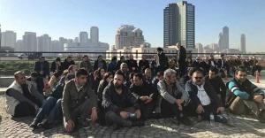 Ataşehir Belediyesi taşeron işçileri oturma eylemi başlattı.