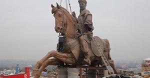 Dev Köroğlu heykeli Bolu'ya dikilecek.