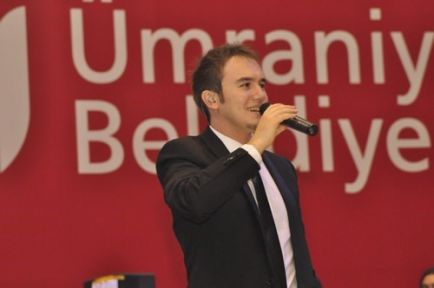 Ümraniyespor Şampiyonluğu Mustafa Ceceli ile kutlayacak