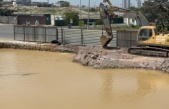Ataşehir'de su borusu patladı, inşaat alanı göle döndü