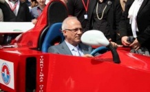 Başkan Zengin F1 pilotu oldu