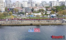 KADIKÖY’DE 9’U 5 GEÇE ATA’YA SAYGI ZİNCİRİ