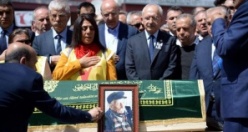 Kılıçdaroğlu amcasının cenaze törenine katıldı