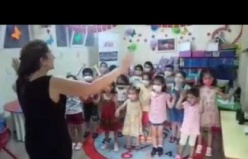 Atlas Derneğinde Minikler Ahtapot şarkısı ile spor yapıyorlar