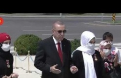 Cumhurbaşkanı Recep Tayyip Erdoğan, 15 Temmuz Şehitler Anıtı'nı ziyaret etti