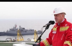Cumhurbaşkanı Recep Tayyip Erdoğan, Fatih sondaj gemisini ziyaretinde konuşuyor