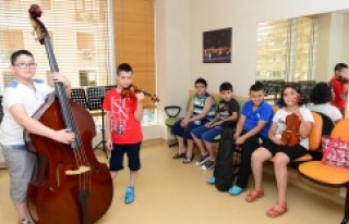 Kadıköy'de Çocuklar Hem Öğreniyor, Hem Eğleniyor