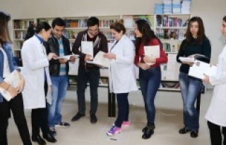Ataşehir'de Öğrencilere YGS ve LYS Kitapları...