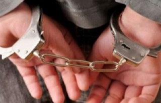 İstanbul'da Dolandırıcı sahte albay tutuklandı