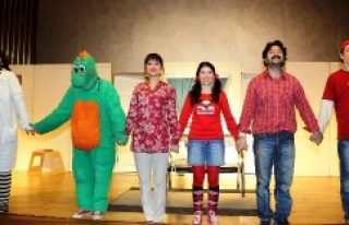 Ataşehir'de Çocuk Tiyatroları Günleri Başladı