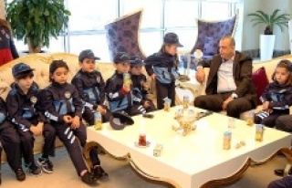 Ataşehir Belediyesi 23 Nisan için Çocuk Başkanları...