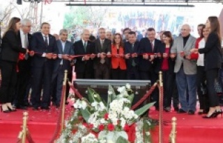 Kılıçdaroğlu, Ataşehir'de 14 projenin açılış...