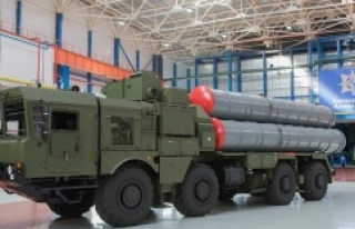 Rus S-400 ve Buk-M2 hava savunma sistemleri Türkiye’ye...