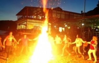 Kaz Dağları’nın Eteğinde Kamp Ateşi