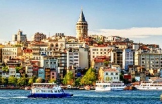 İSTANBUL’A 7 MİLYON YABANCI TURİST GELDİ