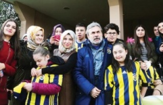 Fenerbahçe antrenmanını Özel ziyaretçileri vardı