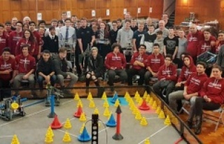 Liselilerin robotik takımı İngiltere’de finalde