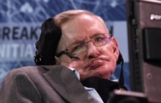 Fizik profesörü Stephen Hawking 76 yaşında hayatını...